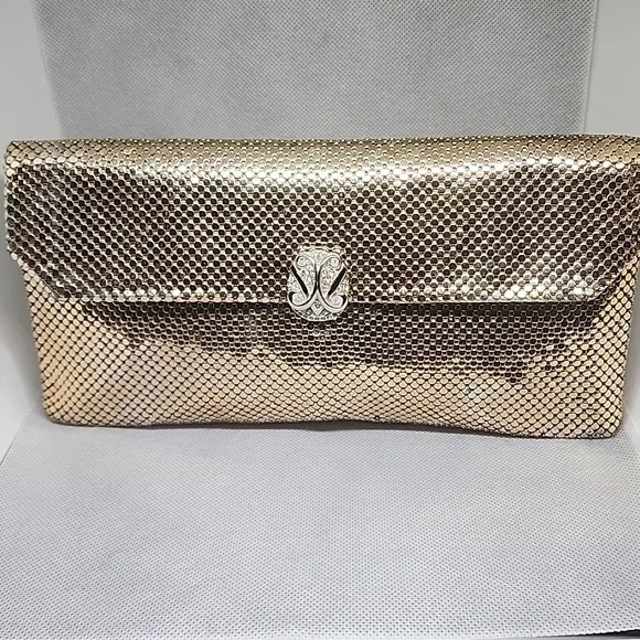 VINTAGE WHITING and DAVIS CO.MESH GOLD CLUTCH ✨️ - Picture 1 of 7